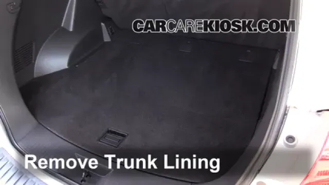 2015 Nissan Rogue Select S 2.5L 4 Cyl. Pneus et roues Changer un pneu crevé